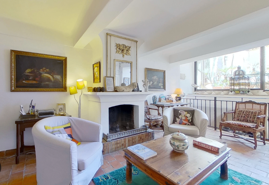 Grimaud : Maison de village 250 M2 avec terrasse, maison d'hôtes ou particulier