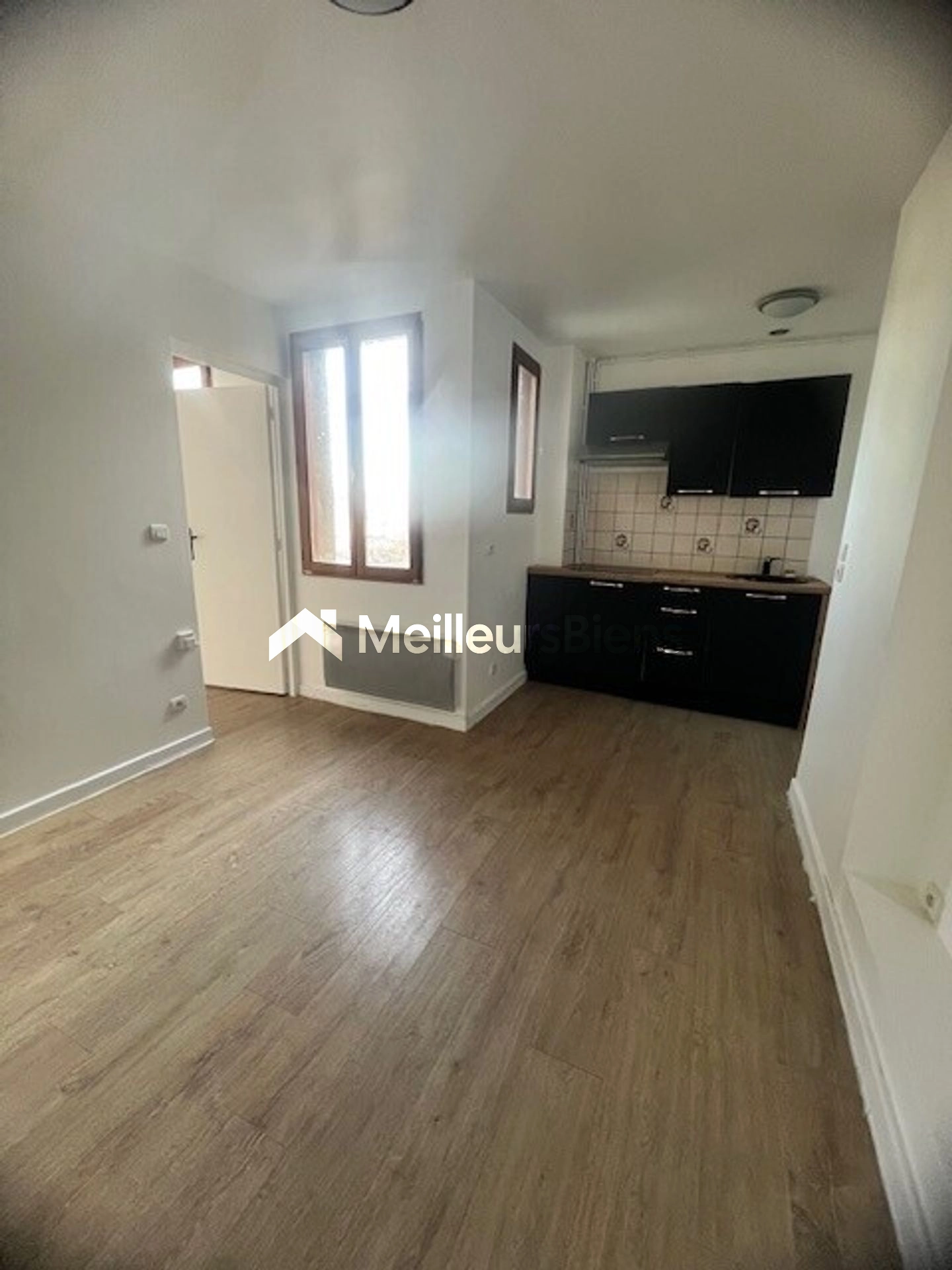 Appartement 2 pièces 25.26 M2 au pieds de tout les commerces et tram way