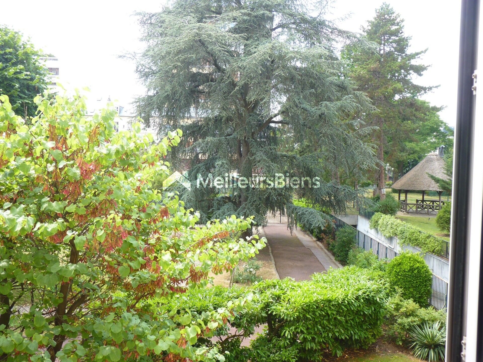 BOULOGNE 4 Pièces entièrement sur jardin - Morizet Pont de St Cloud