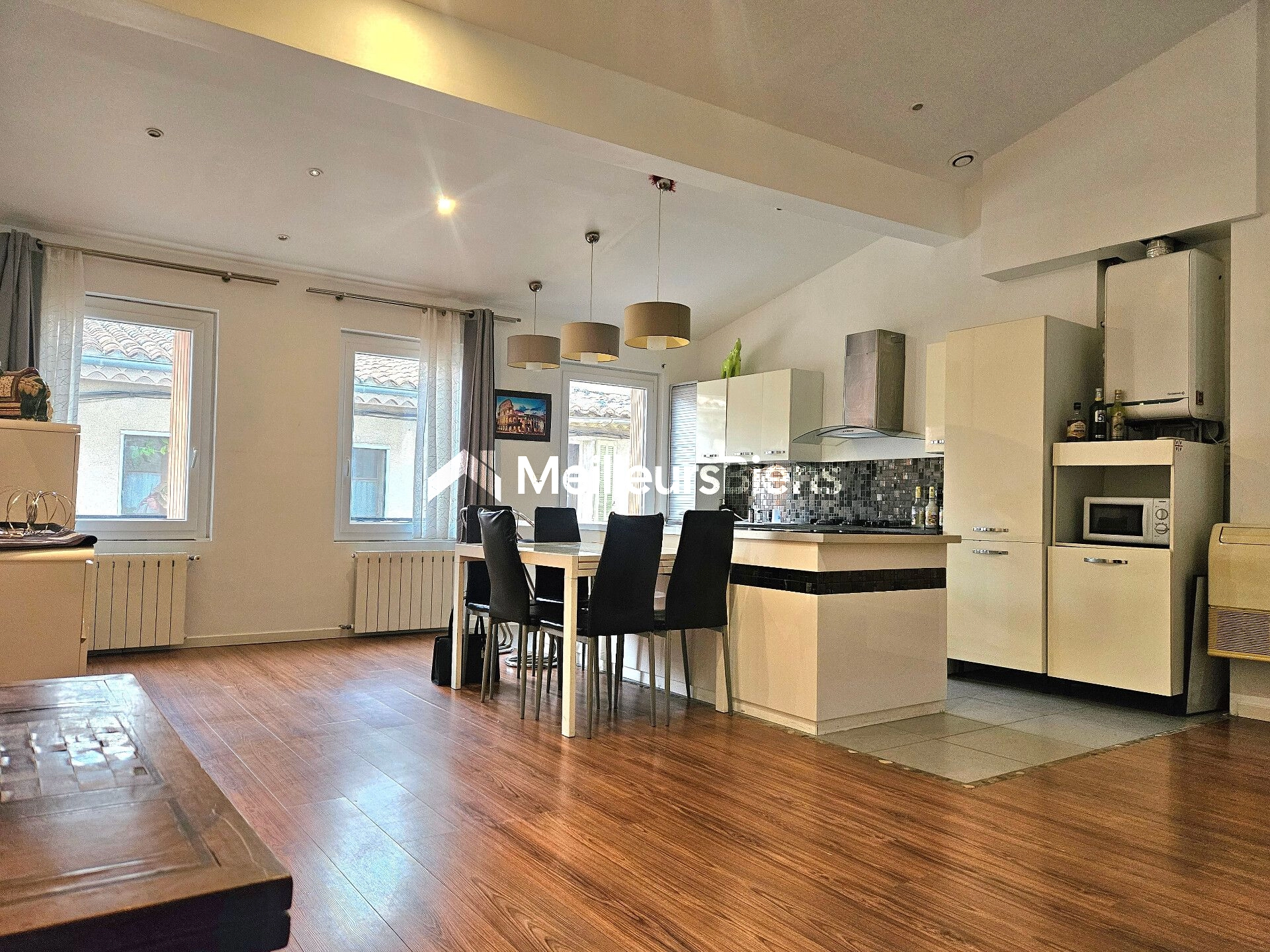 Appartement de 62m2 rénové + projet d'agrandissement de 28m2 validé à 2 pas du vieux port