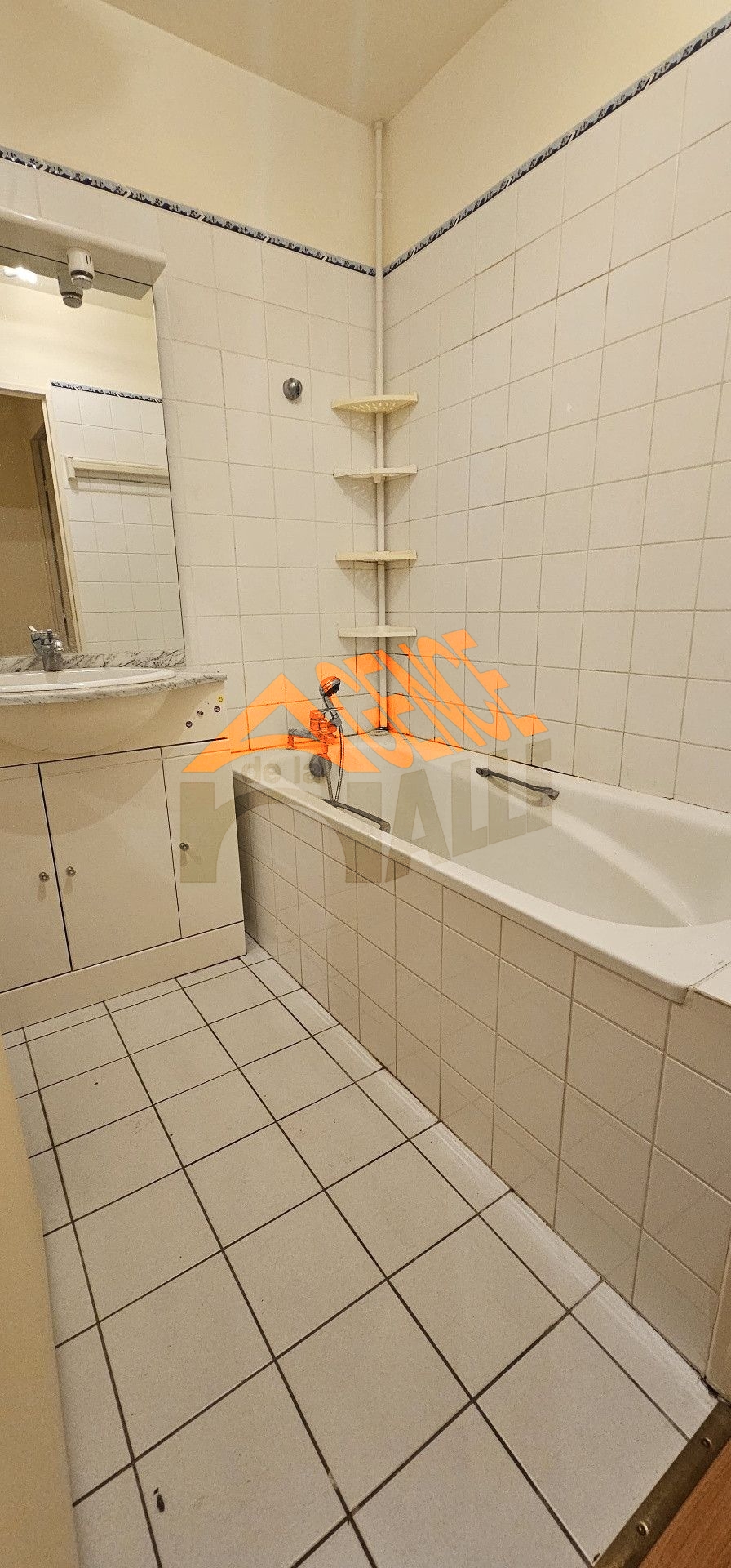 APPARTEMENT F2 LUZARCHES
