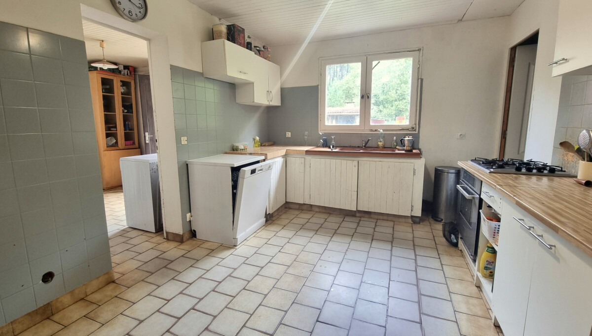 Maison 6 pièces 175 m², terrain 1400 m²