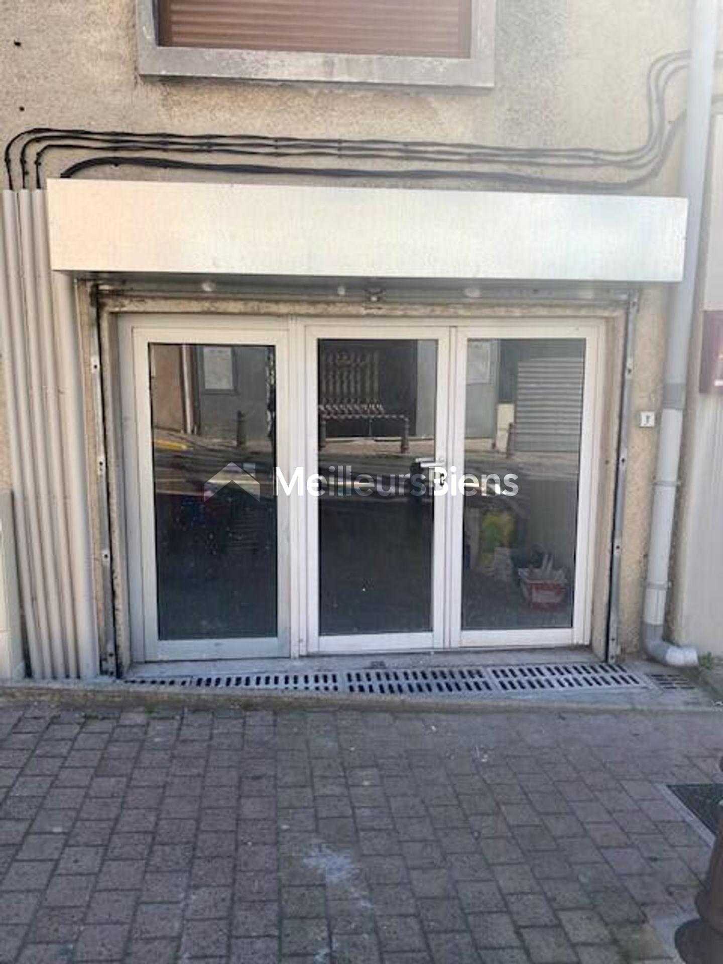 GRAND LOCAL COMMERCIAL centre ROGNAC