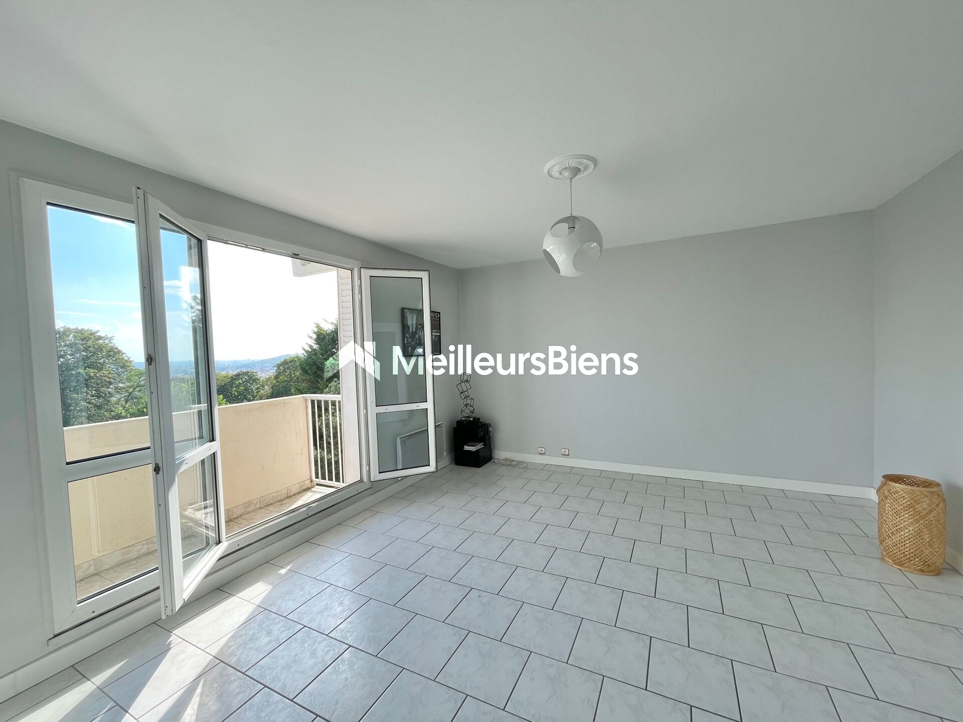 Appartement avec vue dégagée