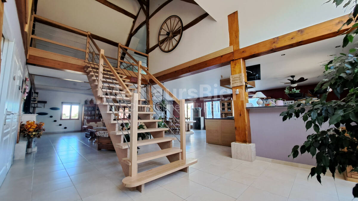 Maison de caractère / possibilité 5ème chambre / dépendance 73 m²