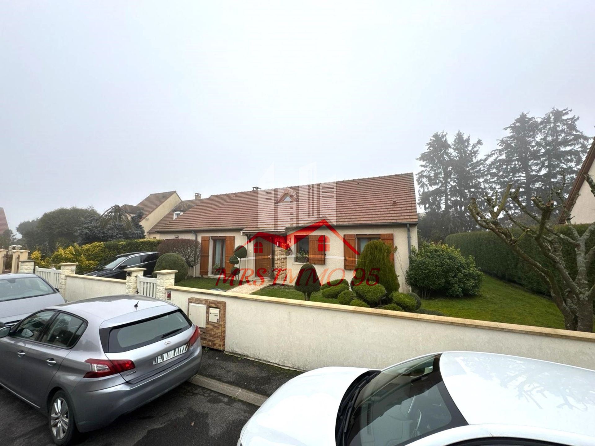 MAISON DE 140 M2 A VILLAINES SOUS BOIS