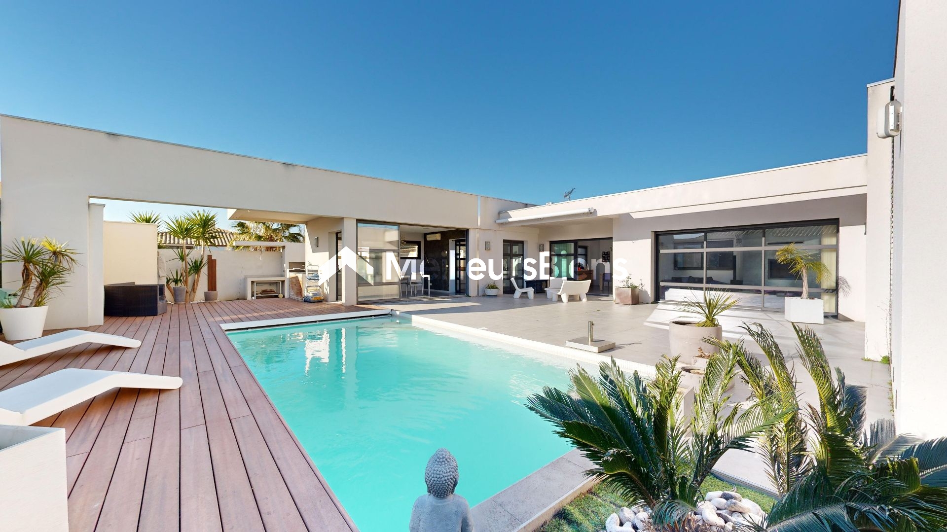 Vaste villa T5 d'architecte en plain pied 4 faces piscine