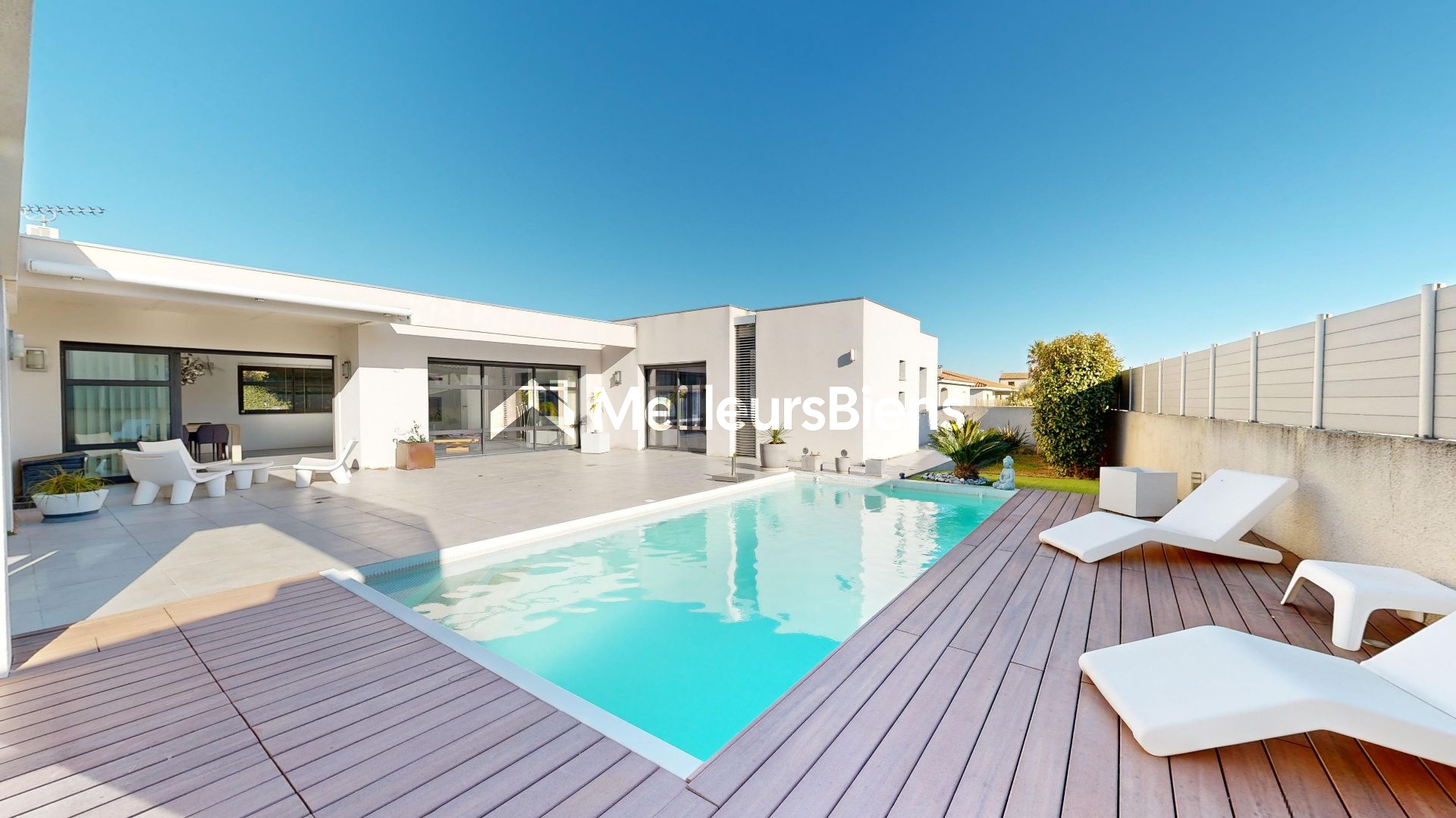 Vaste villa T5 d'architecte en plain pied 4 faces piscine