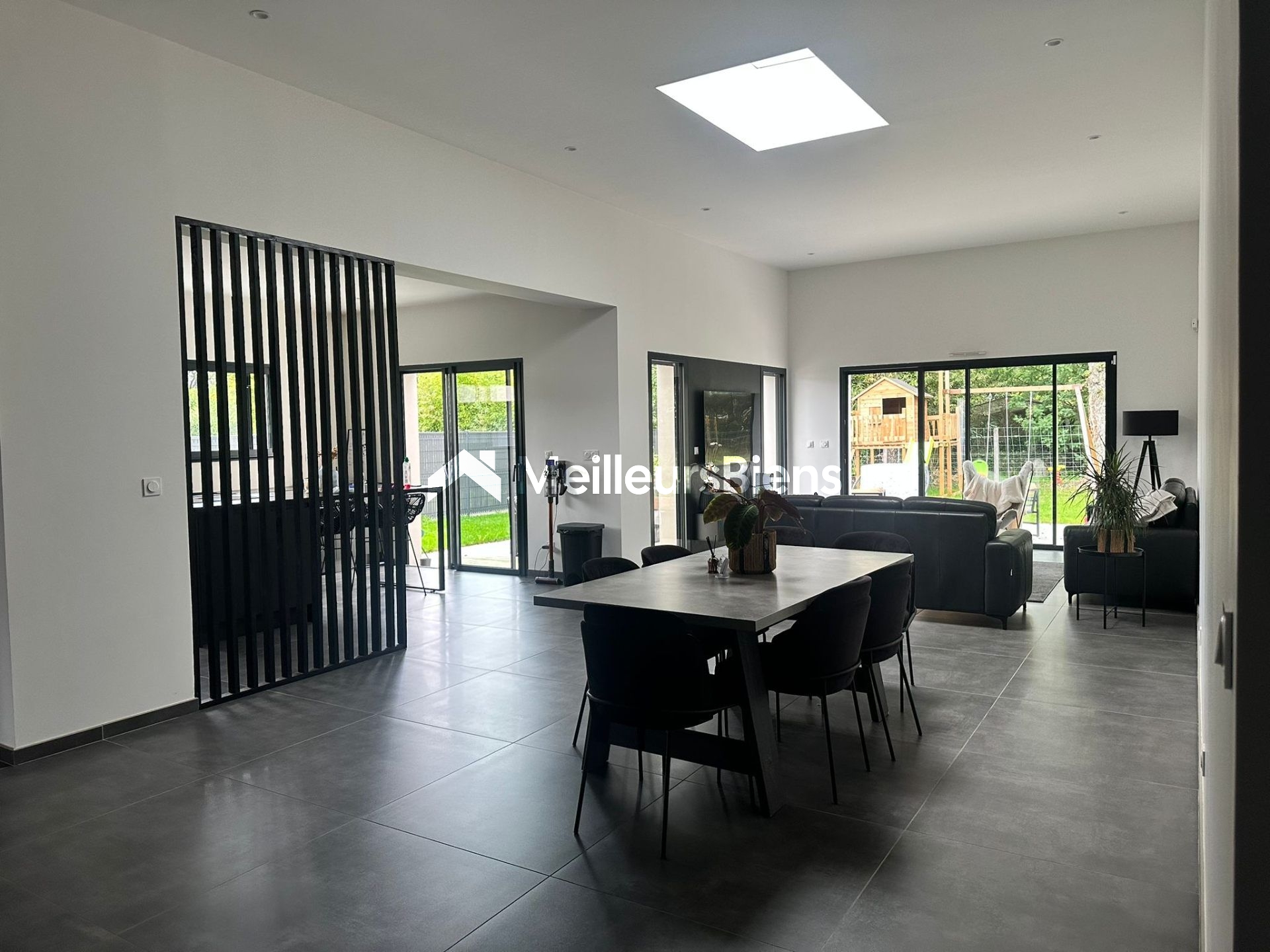 Exceptionnelle maison contemporaine de 6 pièces