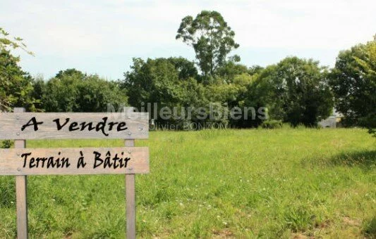 Terrain viabilisé au calme