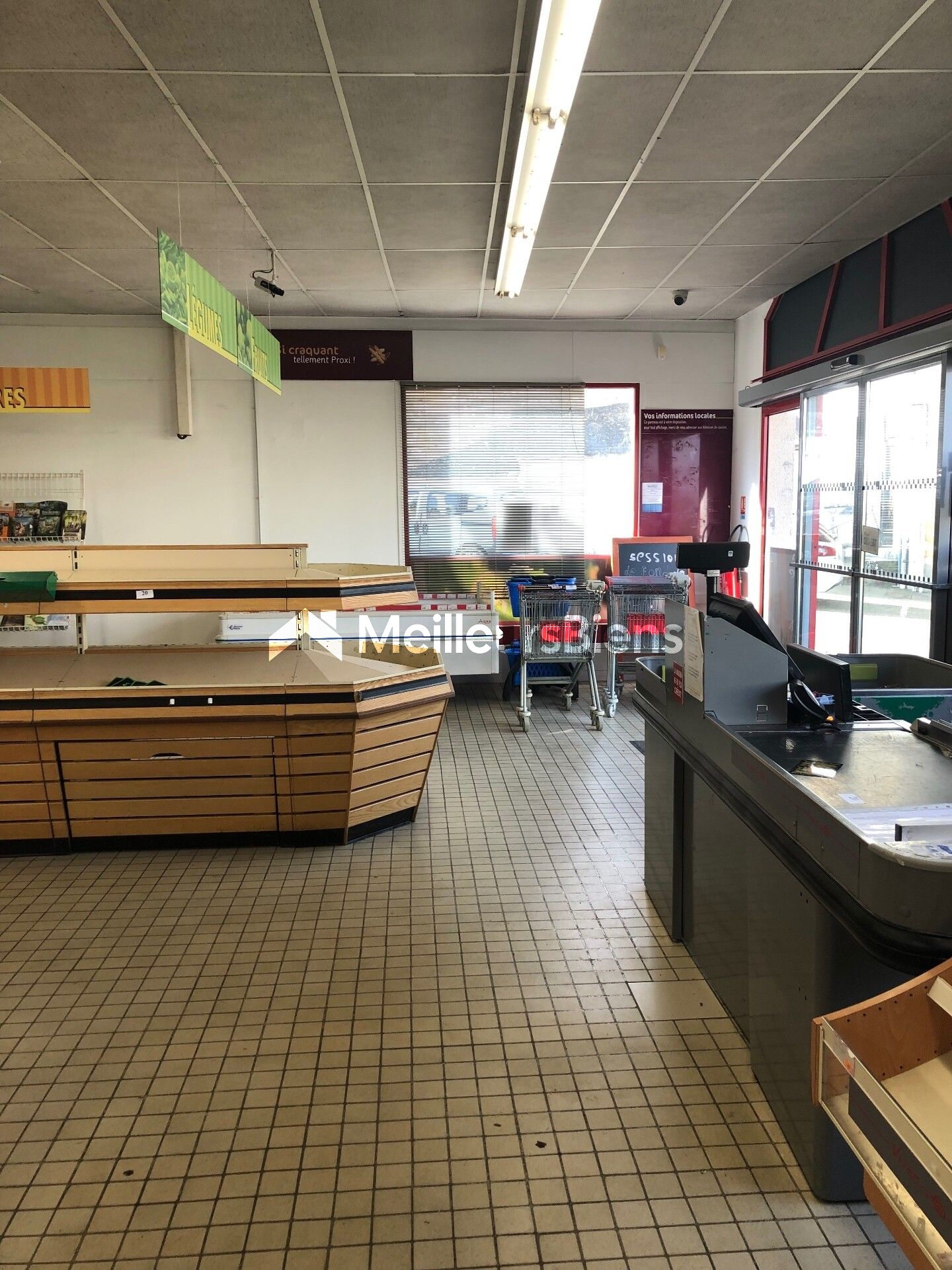 Proche Le Mans Local commercial - Superette 450m2 Grand Lucé proche Le Mans