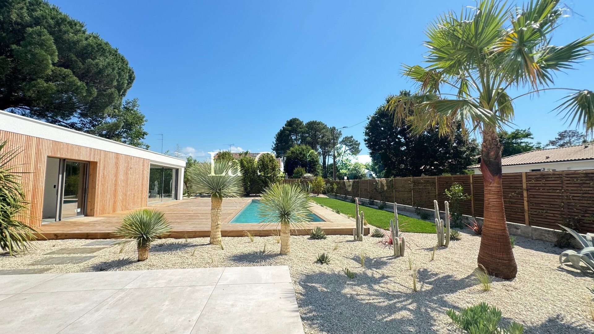 GUJAN-MESTRAS VILLA 204M2 T7 LA HUME, TERRAIN 1100 m², PISCINE, GARAGE