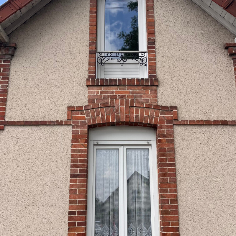 MAISON DE VILLE