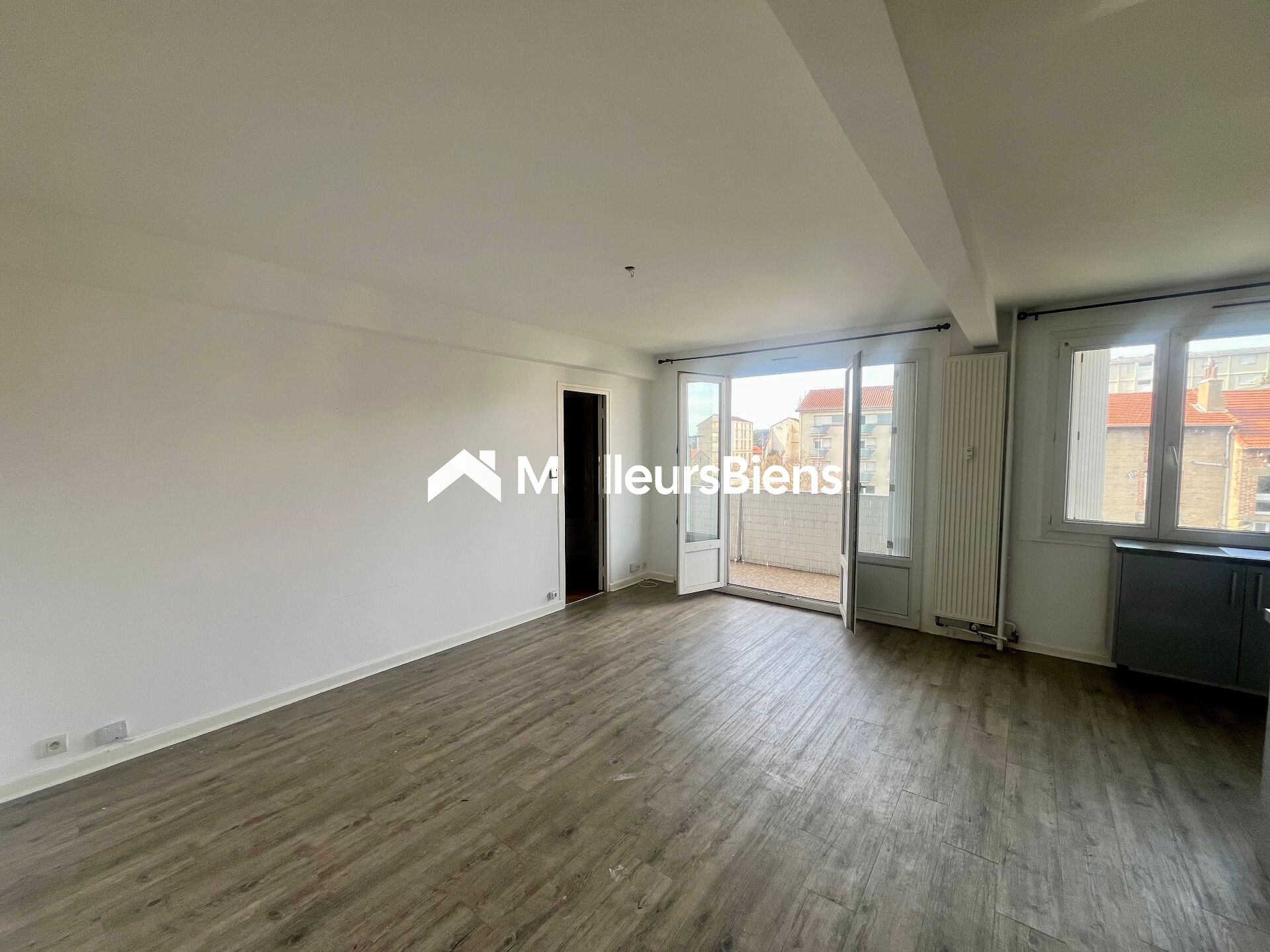 Baisse de prix Beau T3 de 60m² habitables avec garage + 2 places de parking privatives