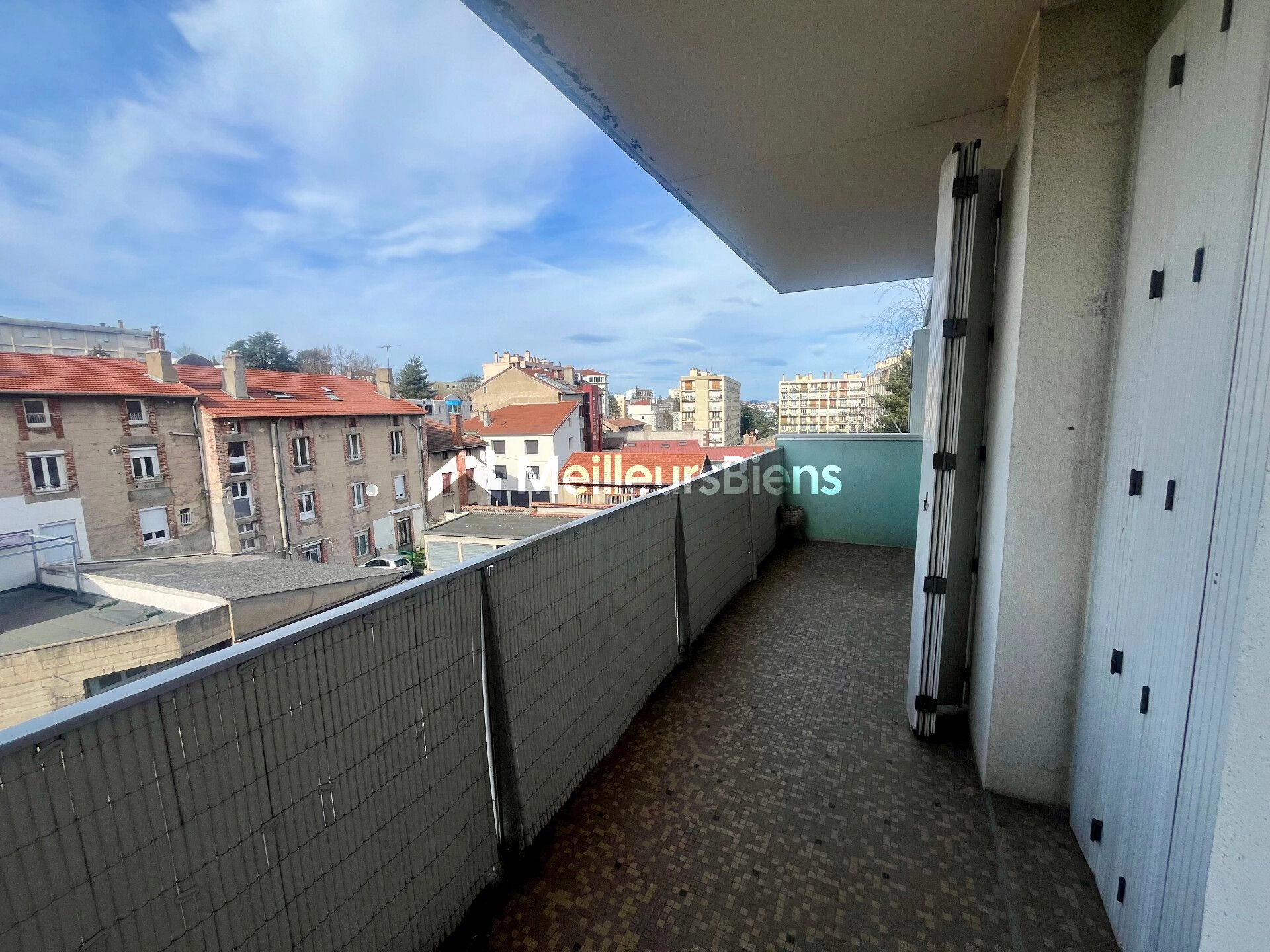 Baisse de prix  Beau T3 de 60m² habitables avec garage + 2 places de parking privatives