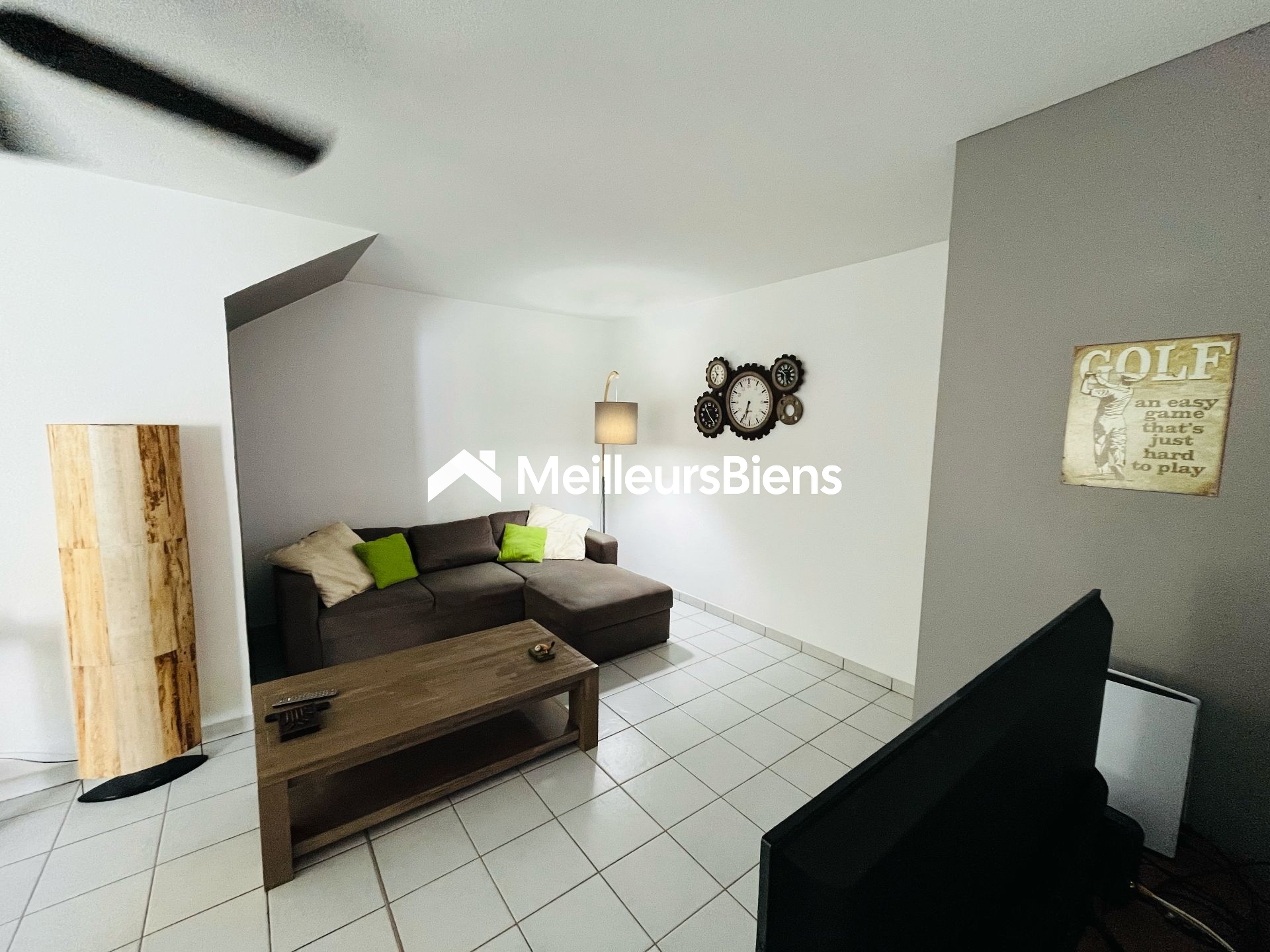 Très beau T3 terrasse sans travaux à deux pas de la plage avec citerne