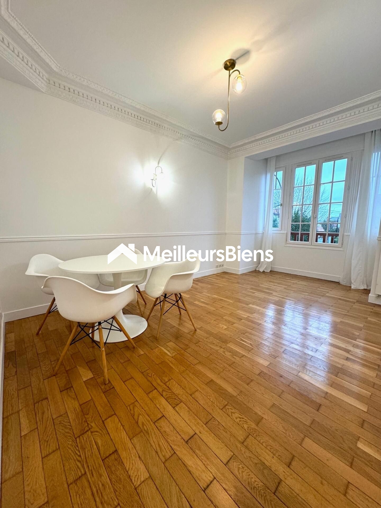 Magnifique Appartement refait à neuf de 3 Pièces + grande cave!