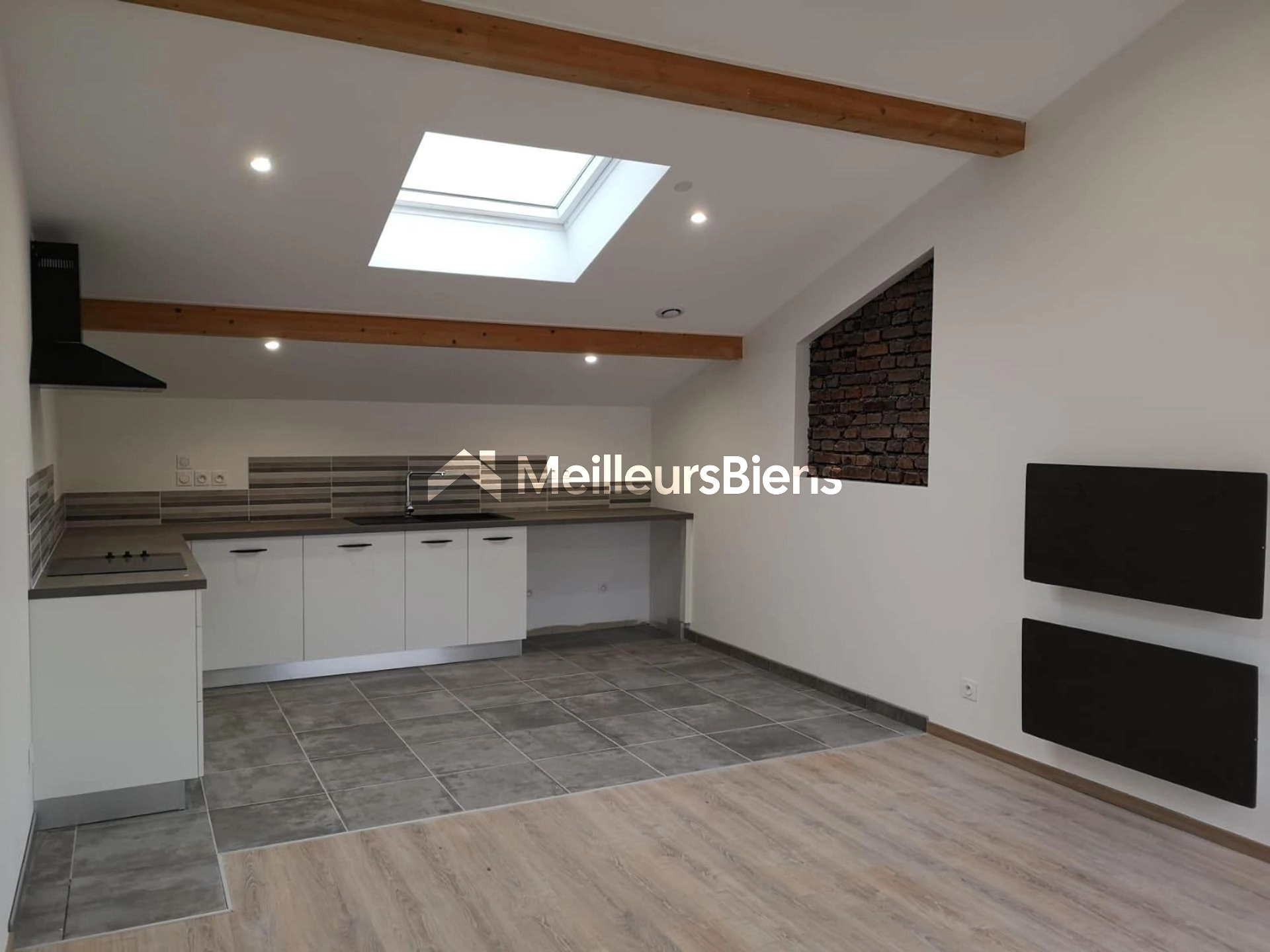 APPARTEMENT 75 m² AVEC  TROPEZIENNE
