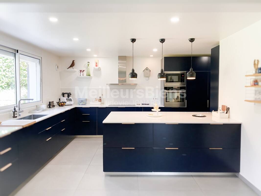 Maison entièrement rénovée, Saint-Witz, 7 Pièces, 5 chambres, 240m², terrain de 1 170m².