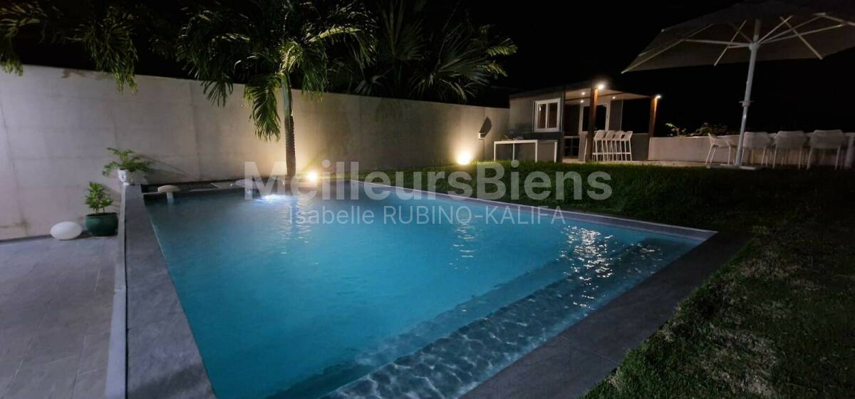Superbe villa contemporaine, très belles prestations,  T4 et piscine