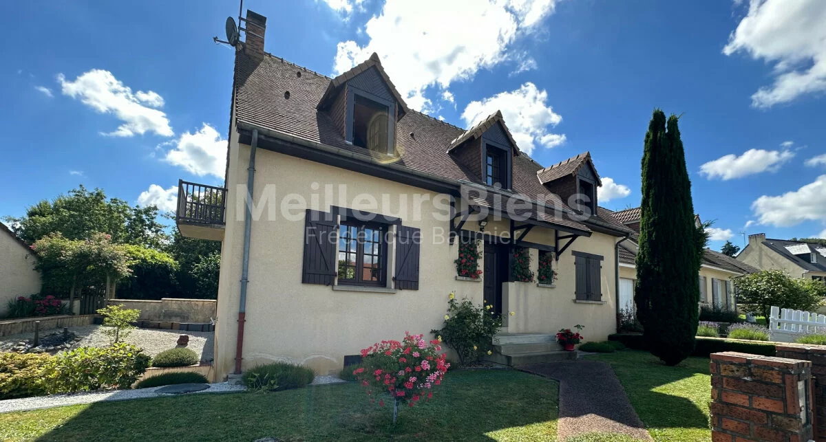 Maison de 142 m2 à Yvré l Evèque