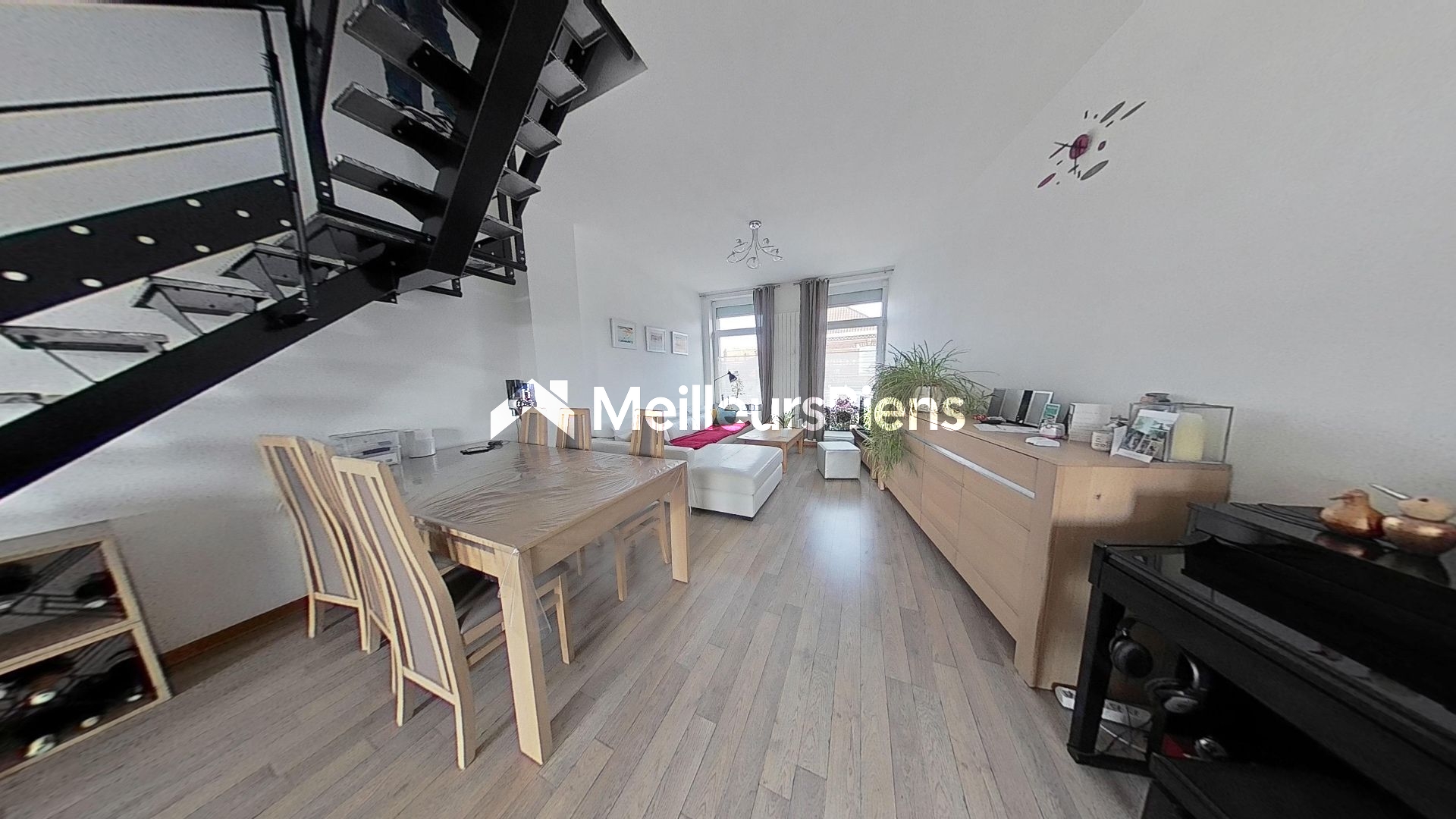 Appartement 2 chambres, un bureau et une terrasse