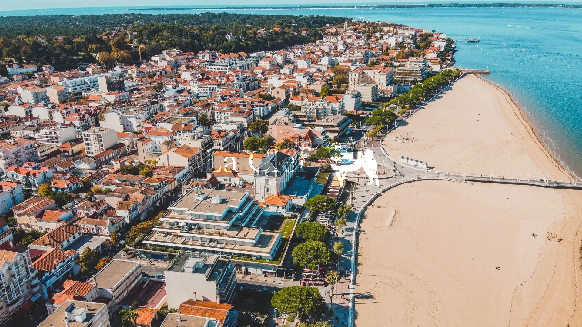 ARCACHON APPARTEMENT 62m² T3 EN R+1 CENTRE-VILLE