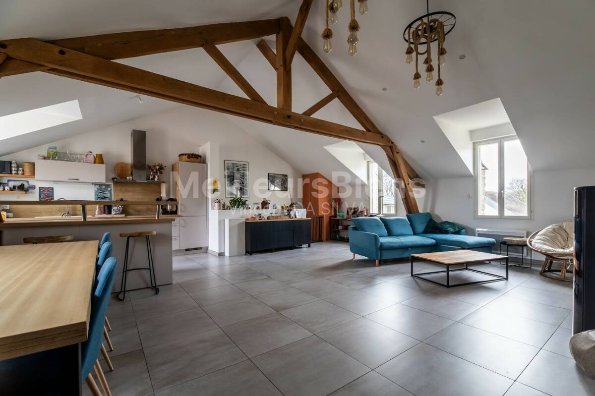APPARTEMENT ATYPIQUE EN DUPLEX