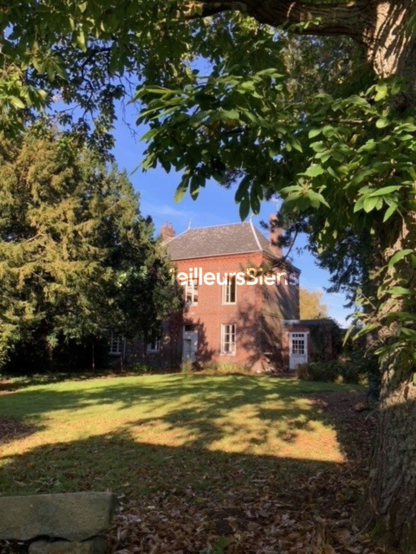 🏡 YERVILLE CENTRE – Maison bourgeoise 145 m² • Jardin 1 000 m² • Charme & potentiel
