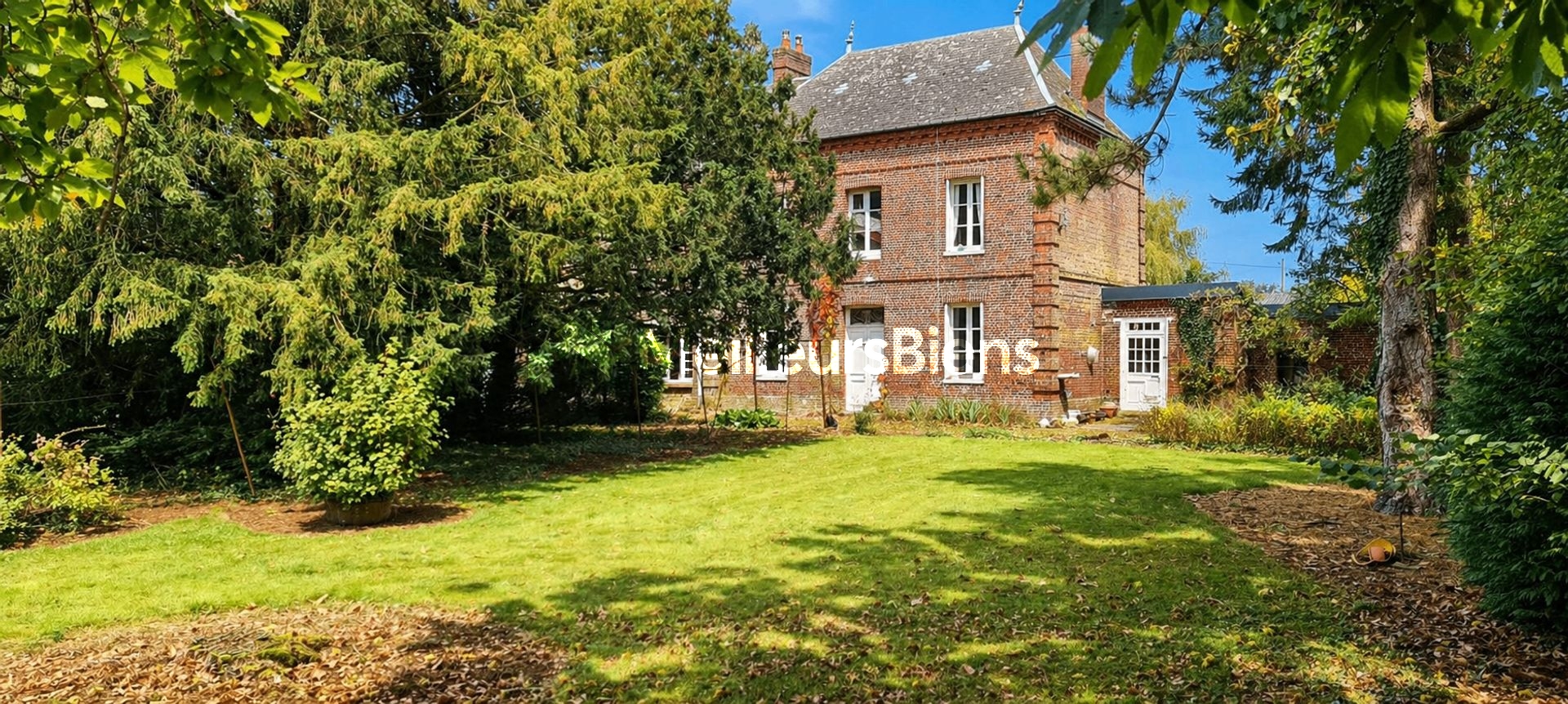 🏡 YERVILLE CENTRE – Maison bourgeoise 145 m² • Jardin 1 000 m² • Charme & potentiel