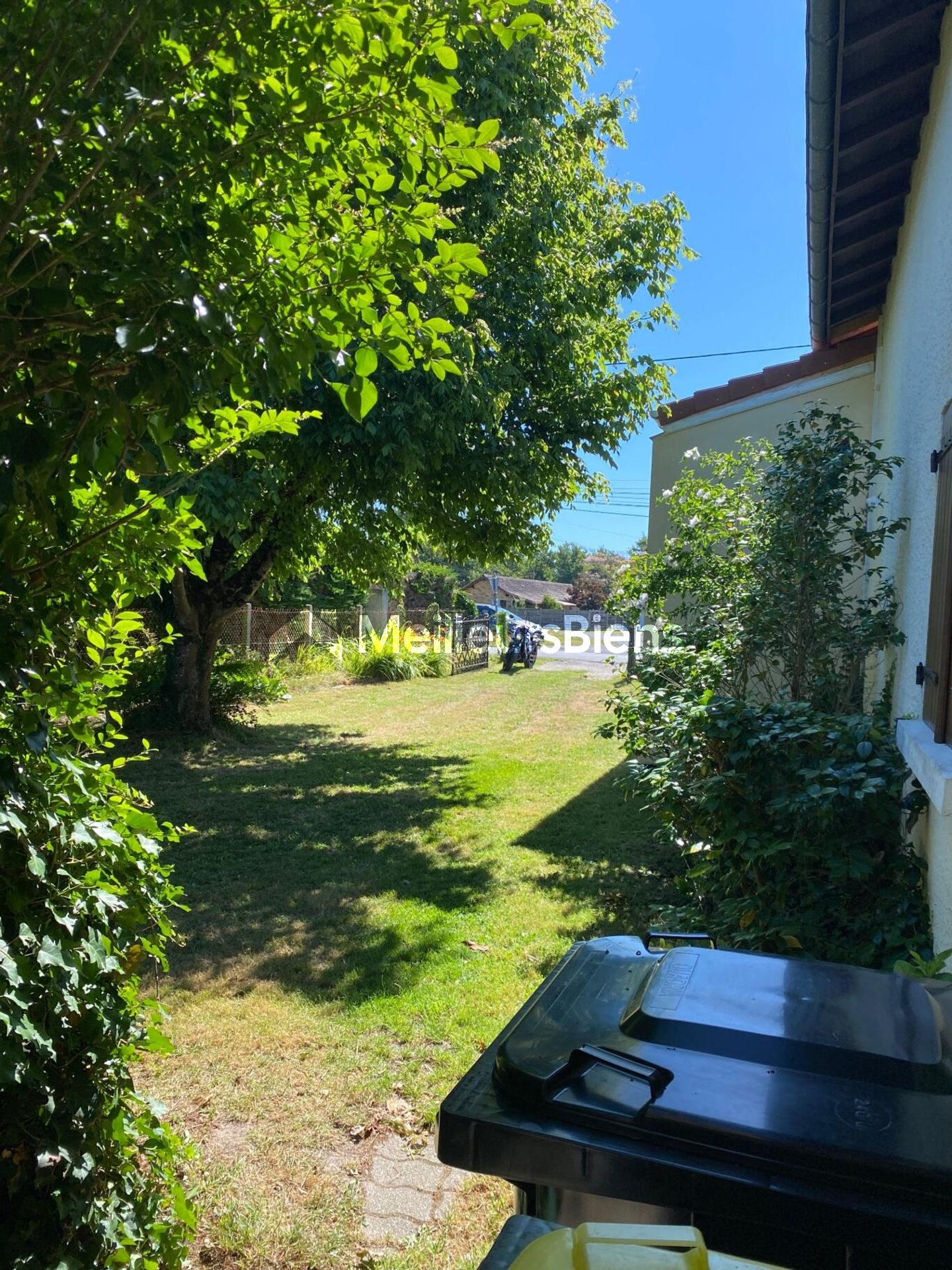 Petite maison au centre du PORGE