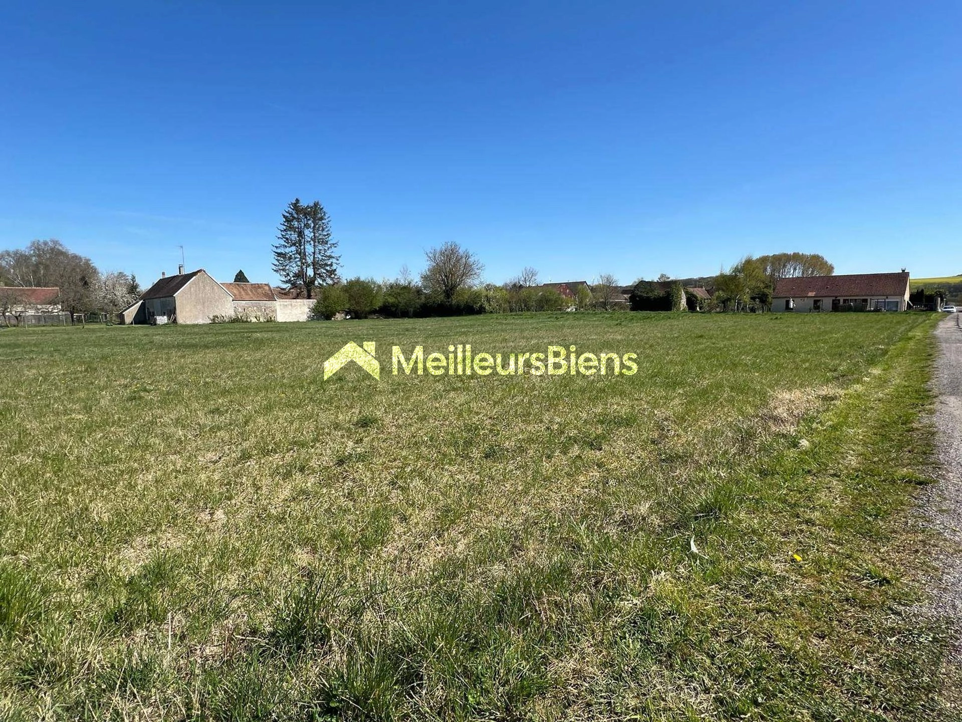Terrain à bâtir - 748m²