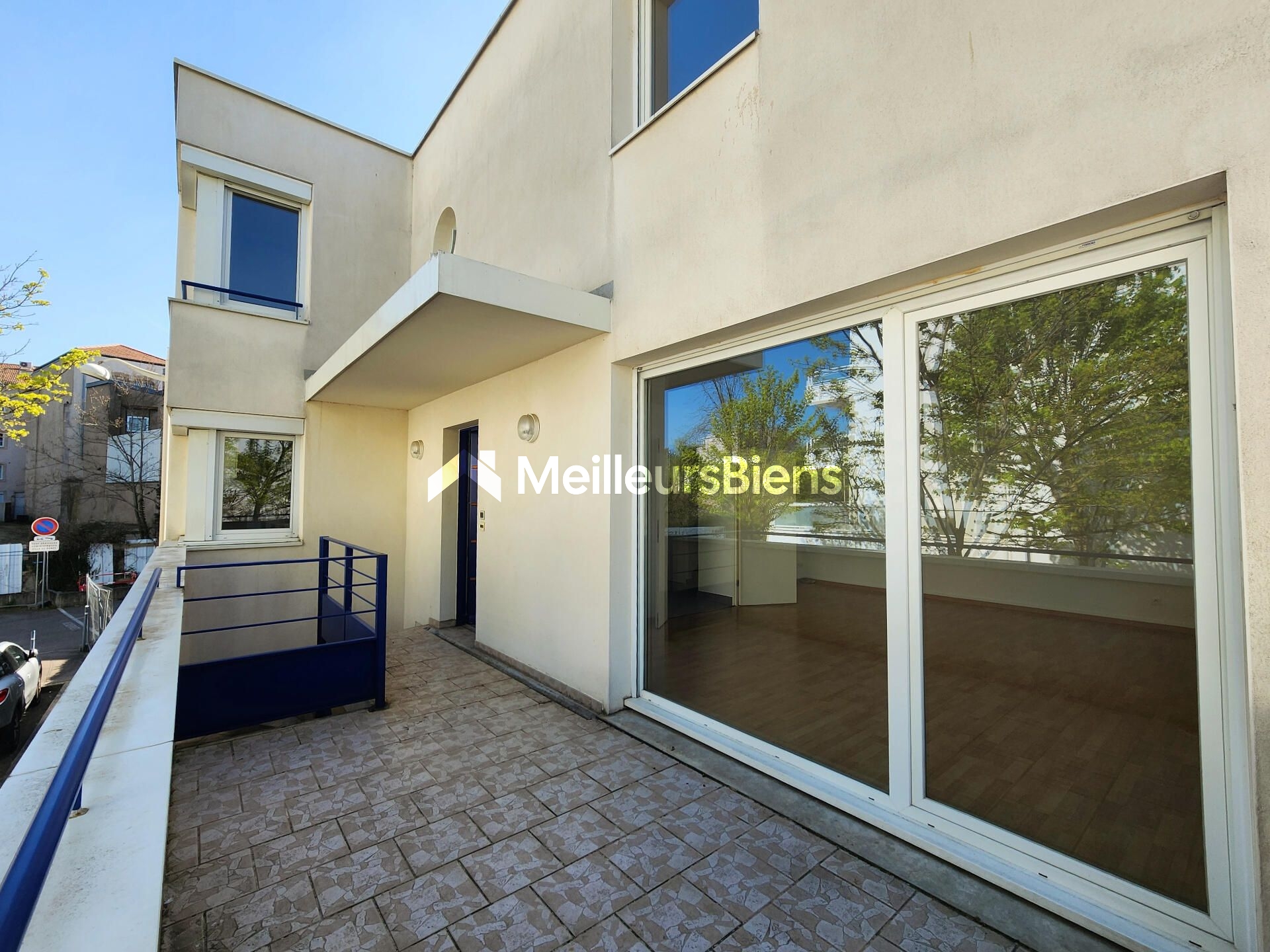 Appartement avec terrasse et garage à 2 mn de la Pépinière