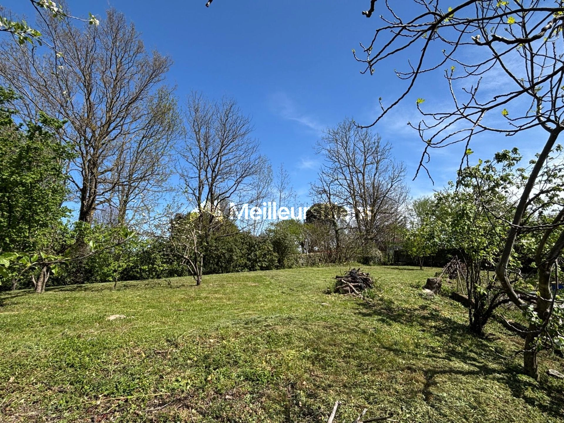 Terrain constructible 1019 m²