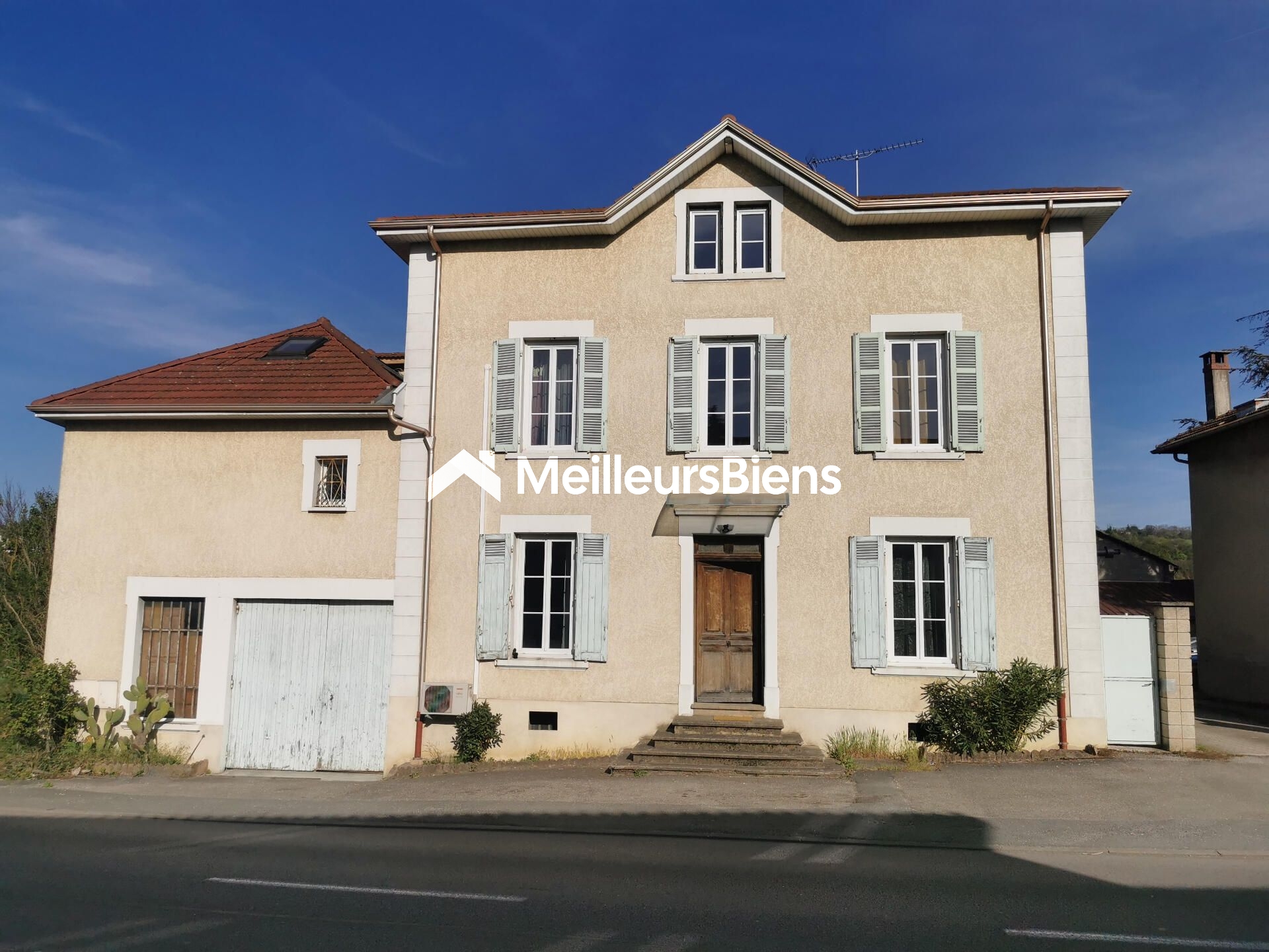 Propriété de 192 m²  6 chambres