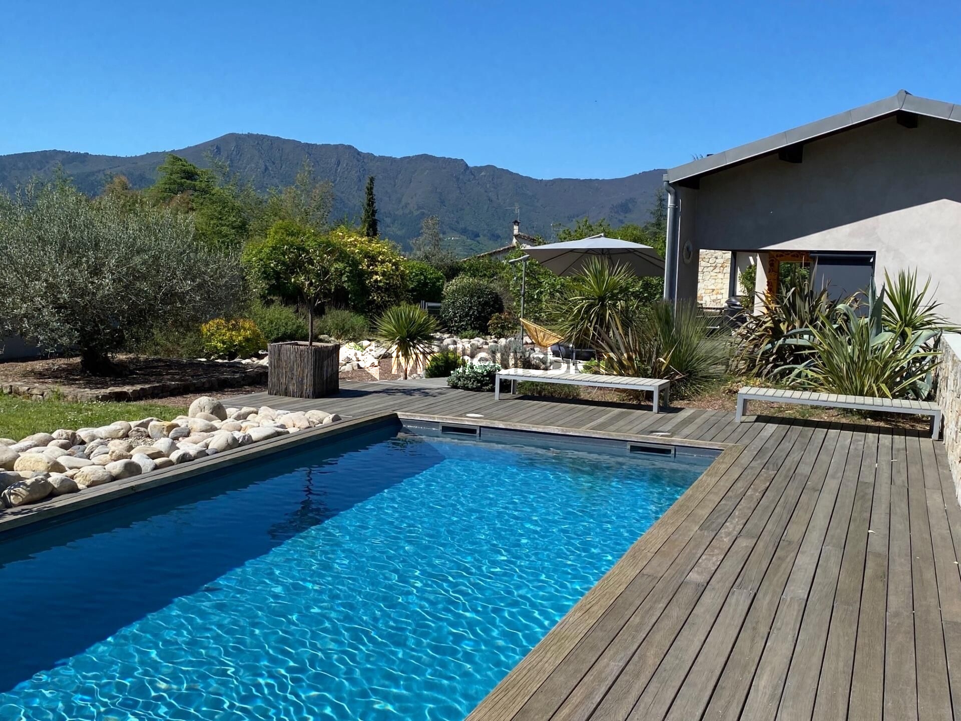 Sud Ardèche - Secteur Les Vans - Maison d’Architecte Contemporaine avec Piscine