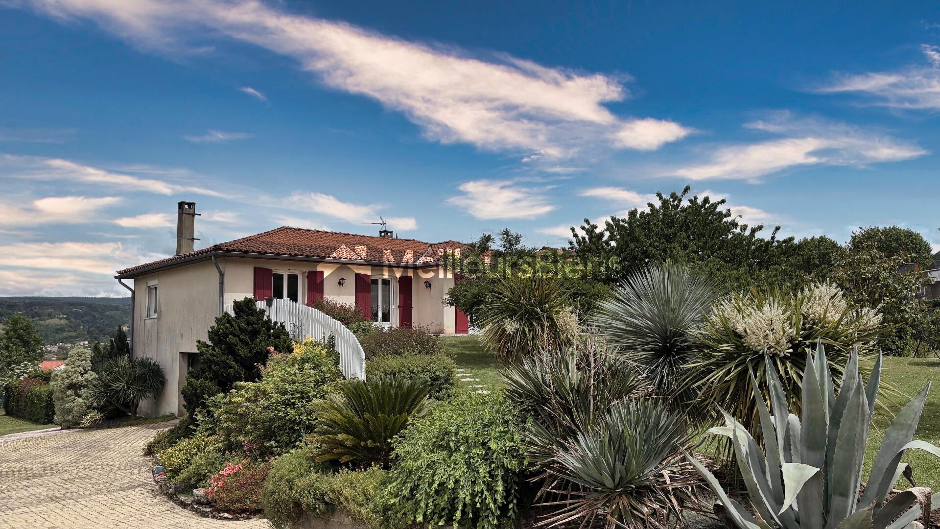 Villa coup de coeur sous sol complet 4 chambres  et piscine