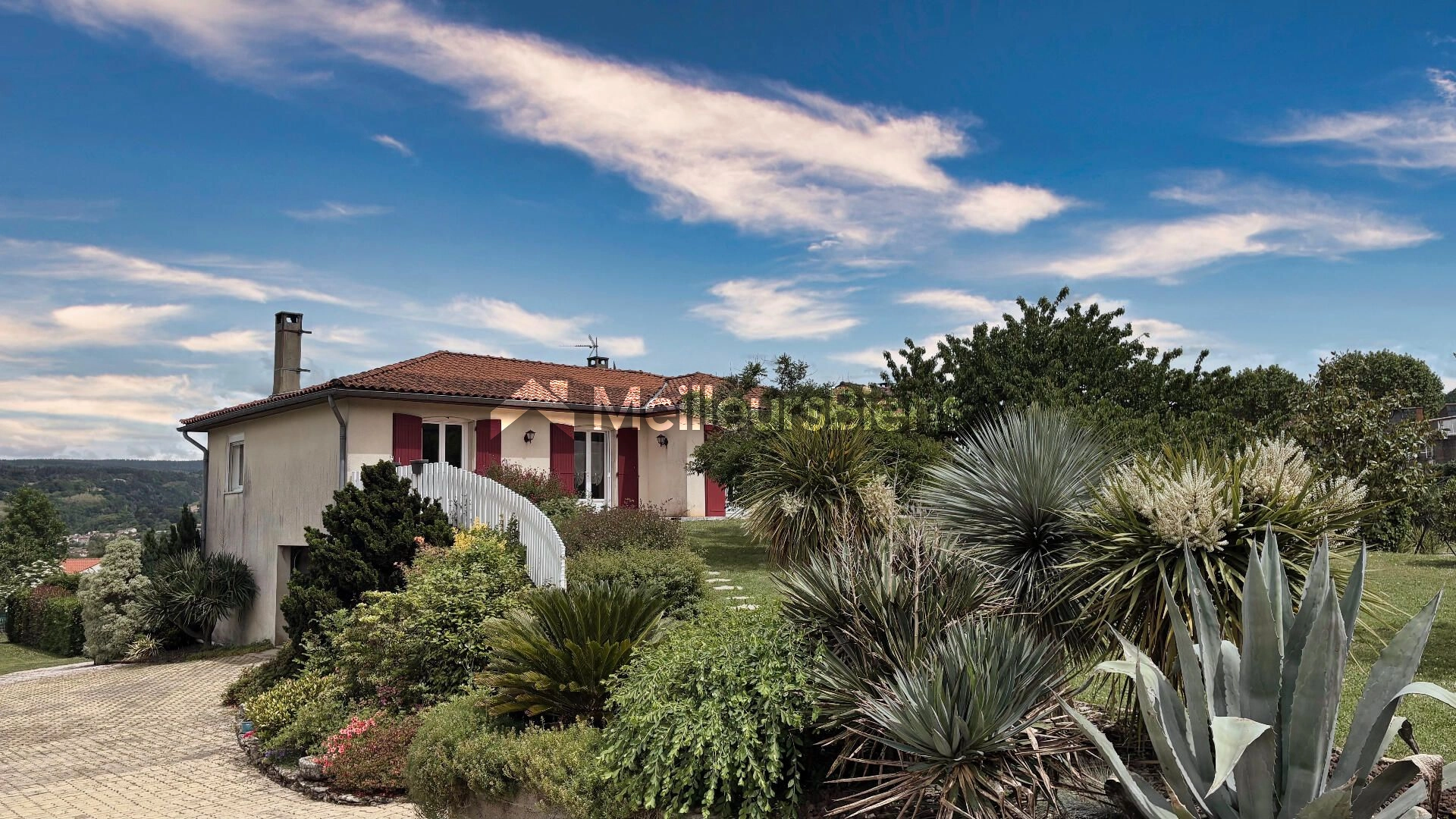 Villa coup de coeur sous sol complet 4 chambres  et piscine