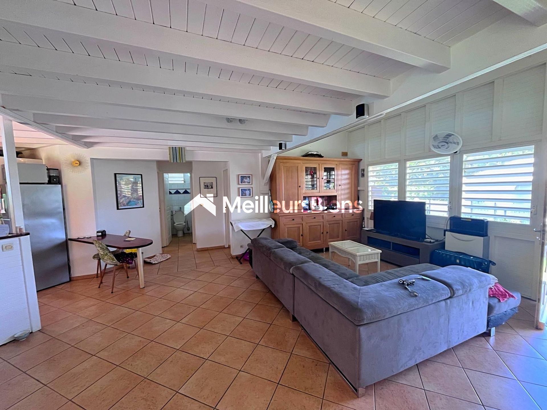 BAISSE DE PRIX Très belle maison T5 avec piscine, deck, au calme