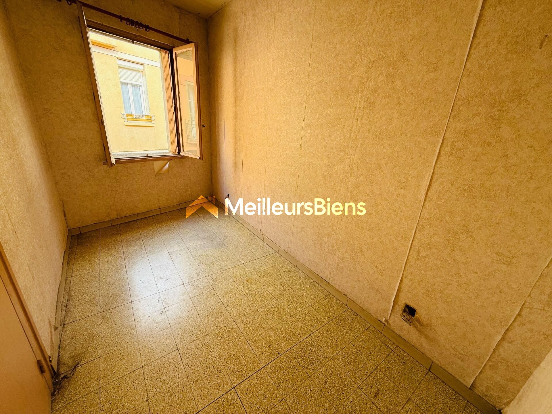 MAISON T4 À RENOVER