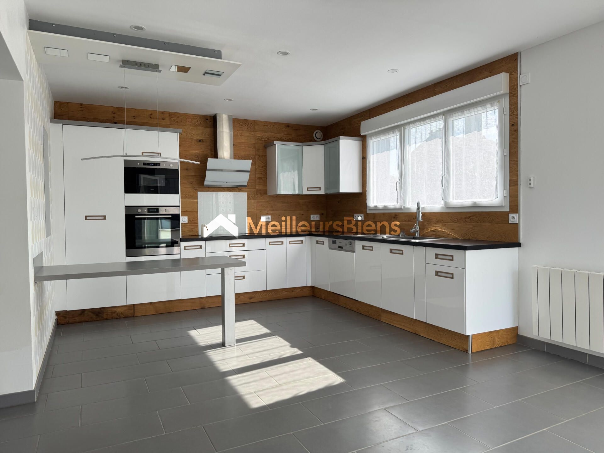 Maison familiale de 150 m2 Miré 49330