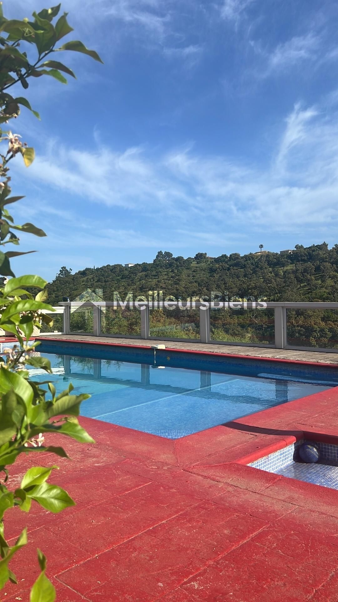 Aux Issambres, villa 400 m² à fort potentiel