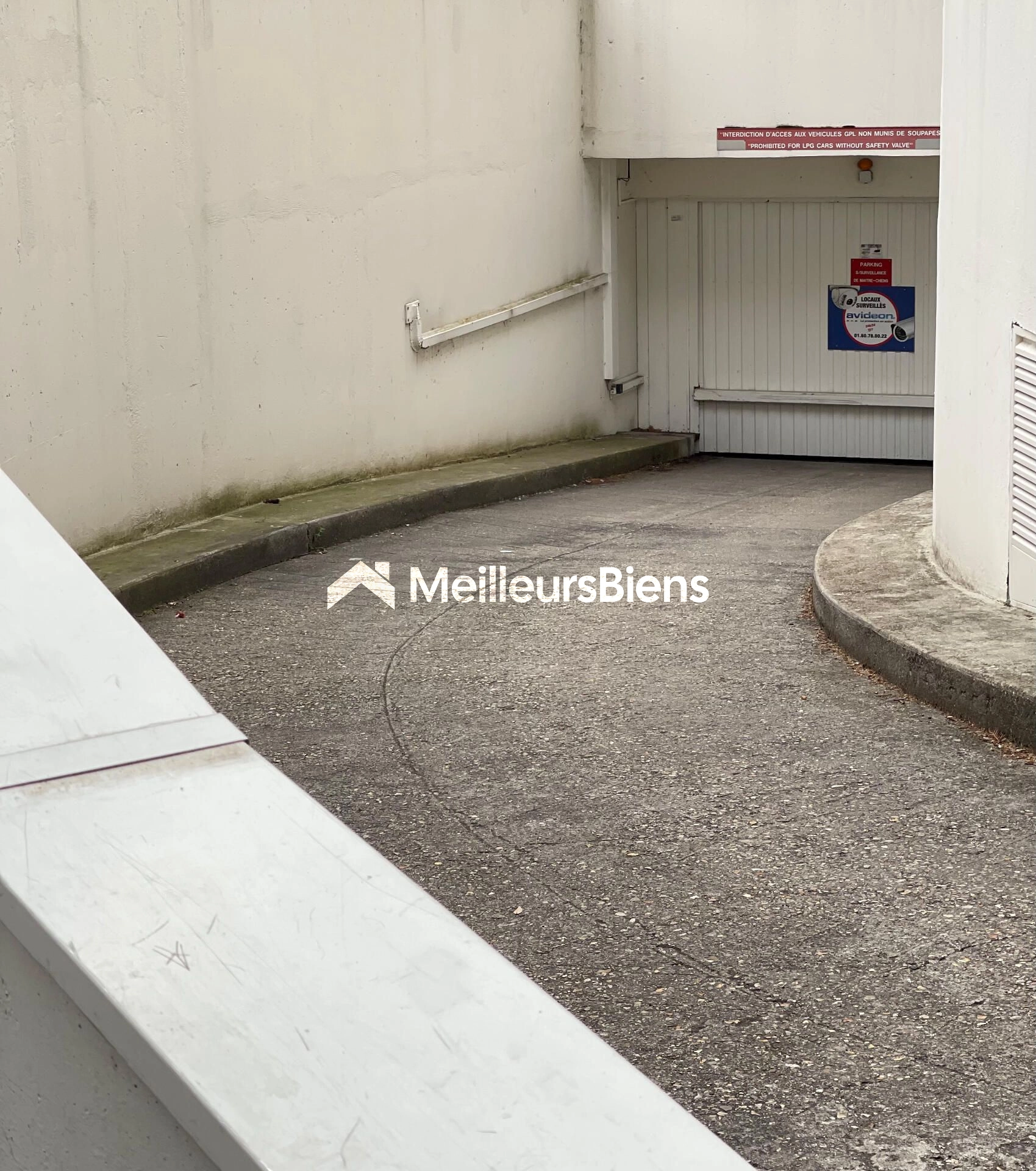 parking-place de stationnement