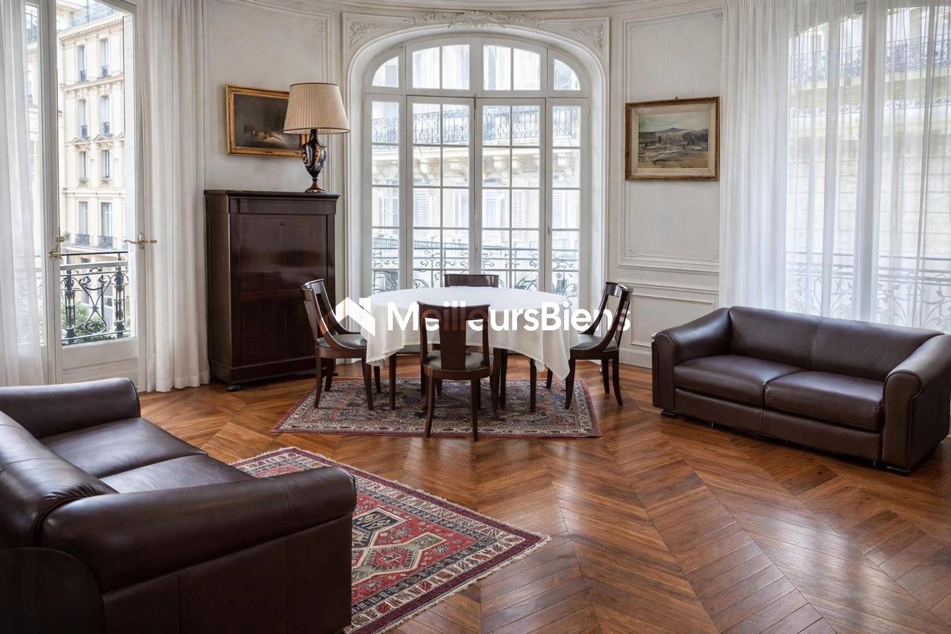 PARIS 17ᵉ – AVENUE NIEL Appartement de réception
