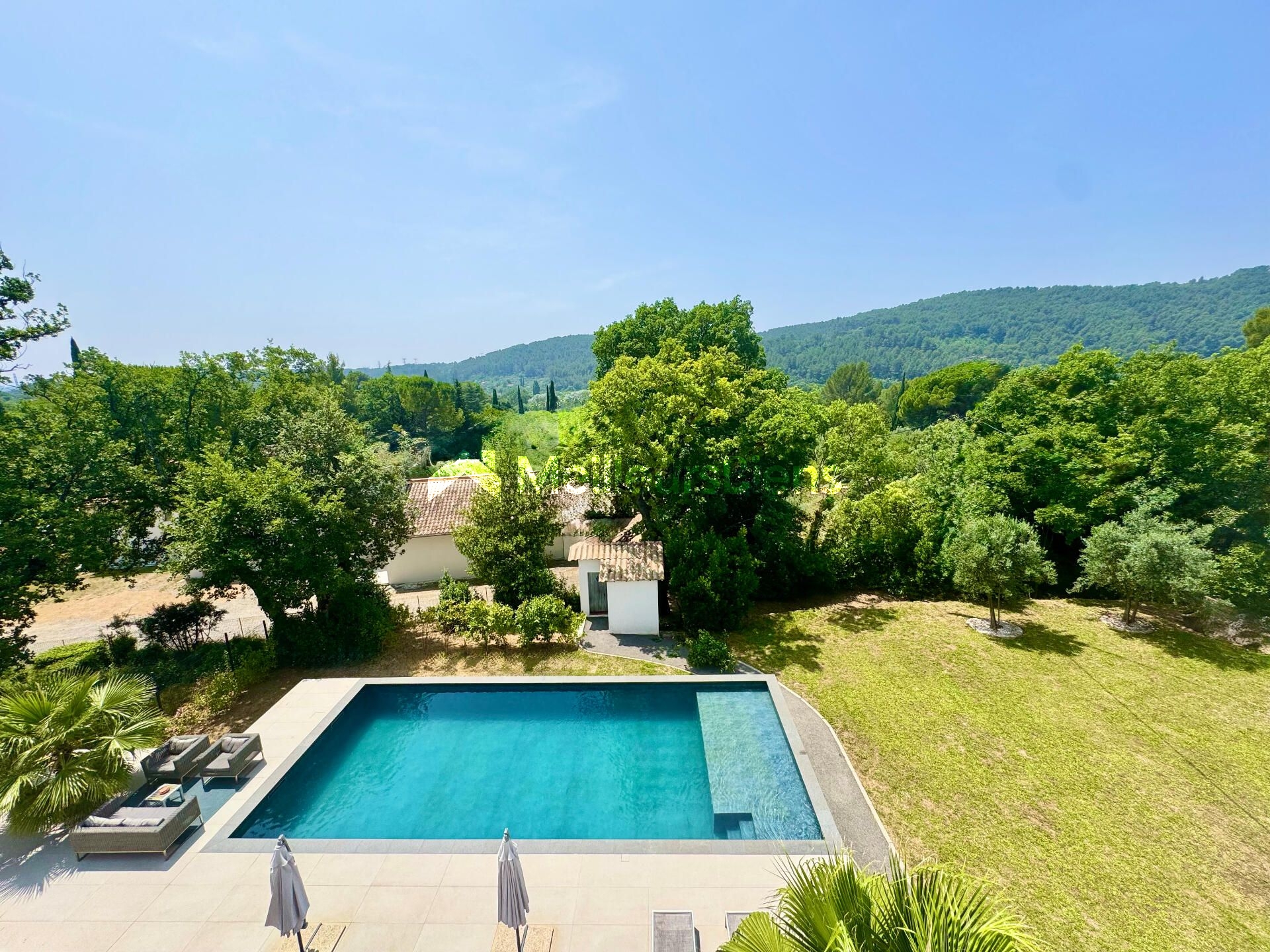 Draguignan Côte d'Azur- villa contemporaine + appartement- piscine grand garage