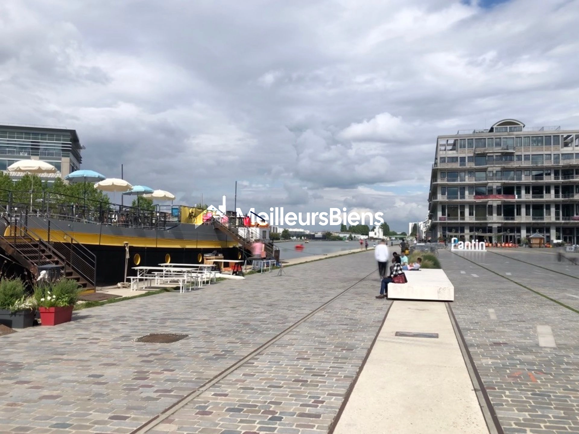 Bel appartement clair et calme.