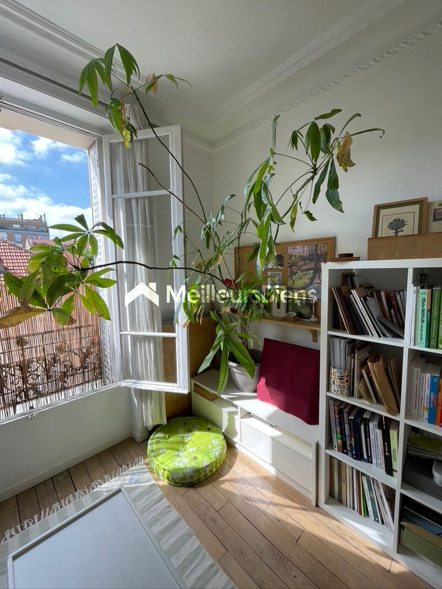 Bel appartement clair et calme.