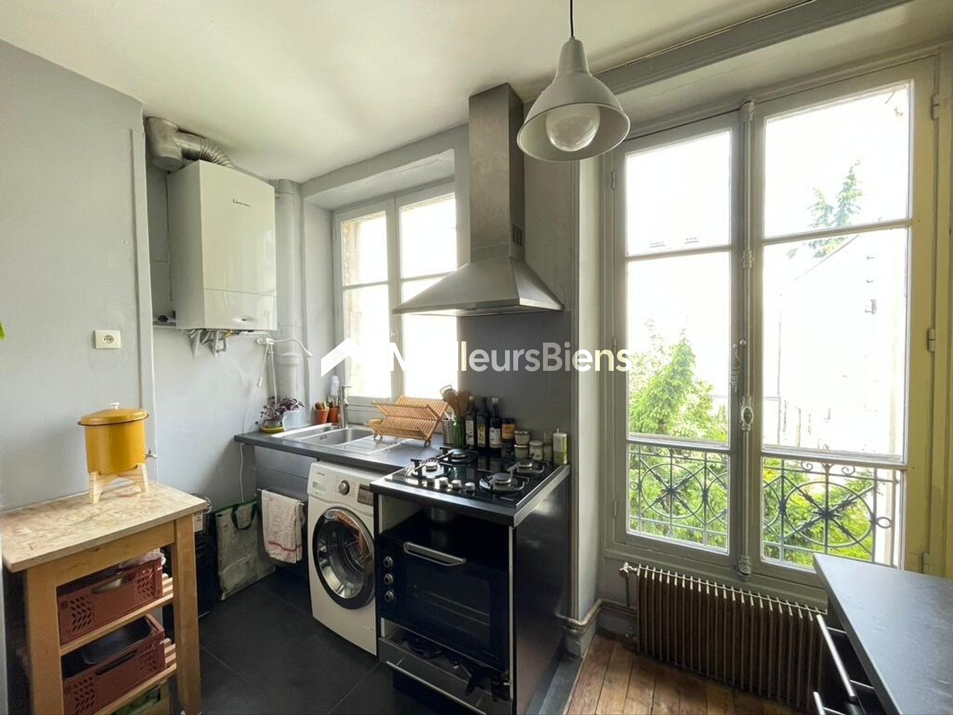 Bel appartement clair et calme.