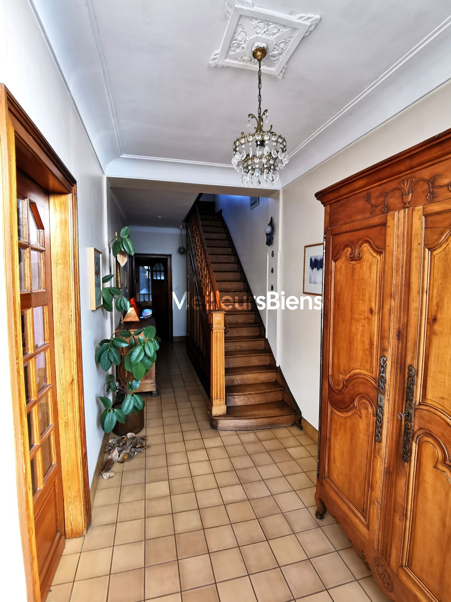 SUPERBE MAISON BOURGEOISE 172 M2 5 CHAMBRES JARDIN 2 GARAGES
