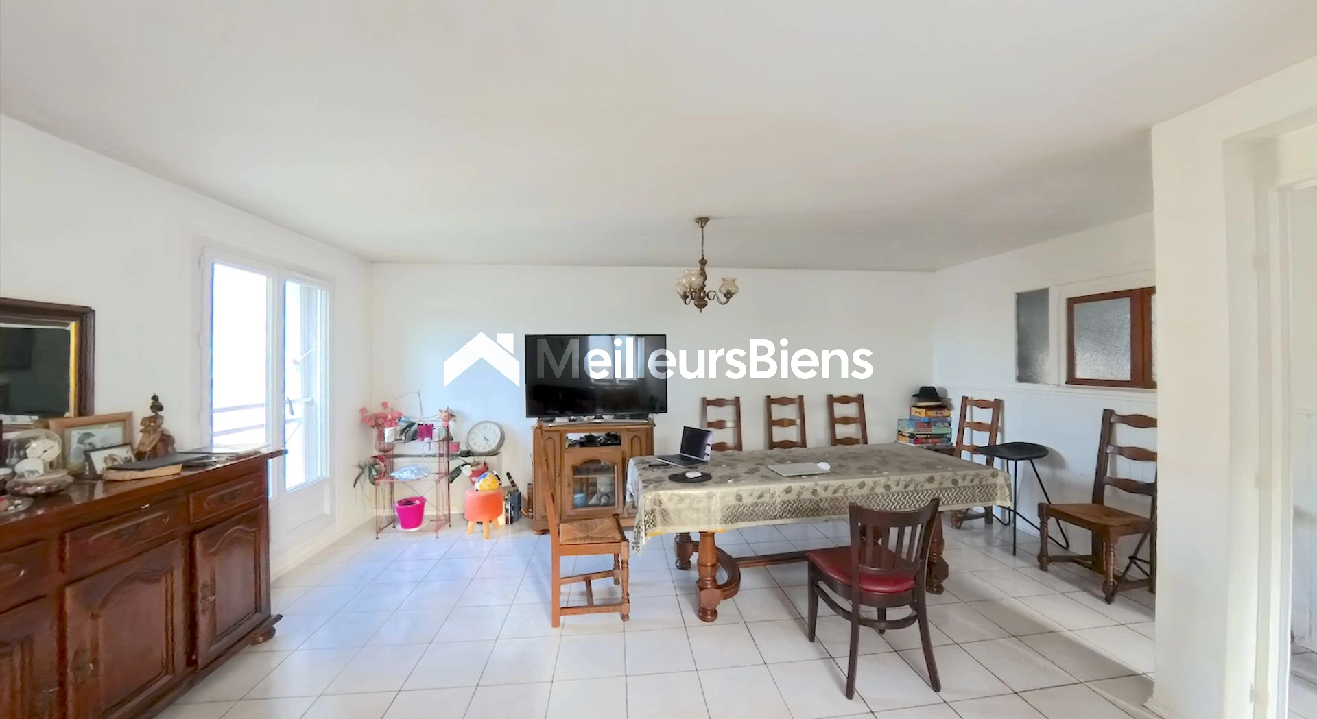 Maison 101m² 5 pièces 4 chambres (dont 1 avec salle d'eau au RdC) avec jardin et garage